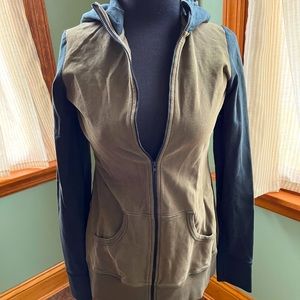 Nancy Rose Performance Zippered Hoodie Size 8